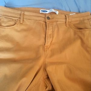 Old Navy Size 16 Mustard colored jeans, like new, Rockstar Skinny